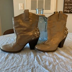 MIA sequined boot Size 8.5 Excellent Cond.